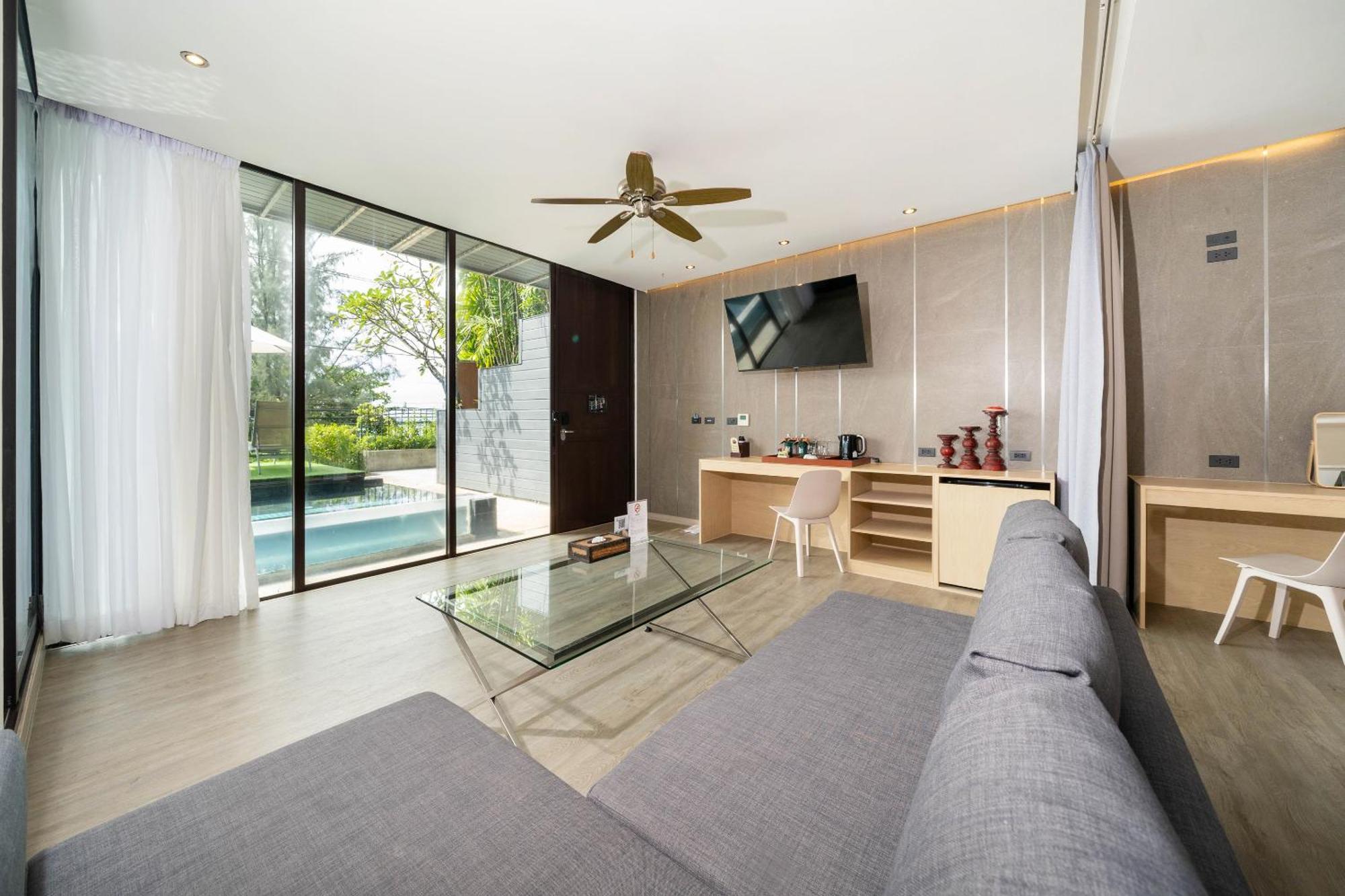Indochine Resort&Villas - SHA Extra Plus Patong Exterior foto A room at the hotel