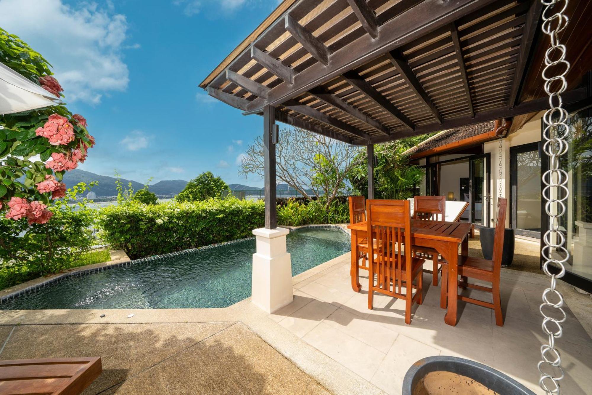 Indochine Resort&Villas - SHA Extra Plus Patong Exterior foto A poolside pergola